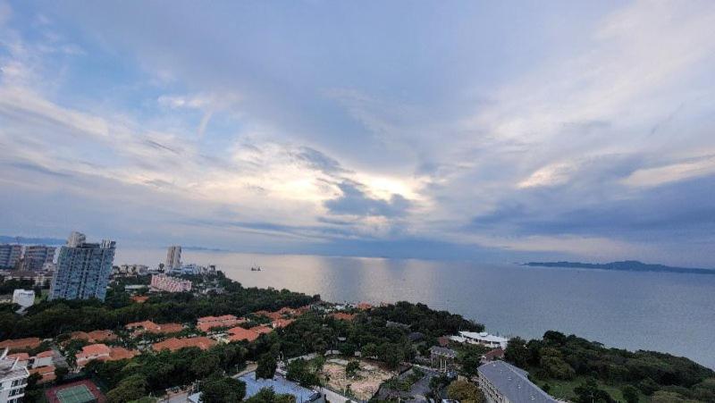 Andromeda Seaview Condo Near Beach Pattaya Exterior foto